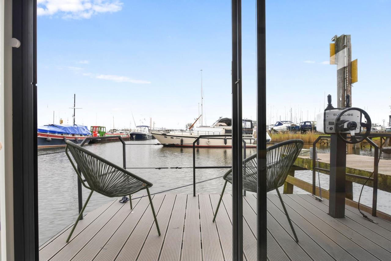Cosy Tiny Houseboats Near Beach And Restaurants By Weltevreden Experience Zeewolde Buitenkant foto