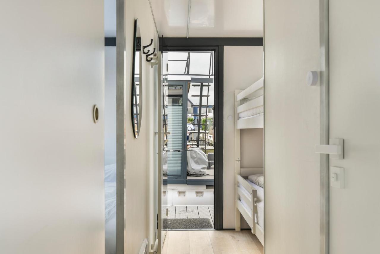 Cosy Tiny Houseboats Near Beach And Restaurants By Weltevreden Experience Zeewolde Buitenkant foto