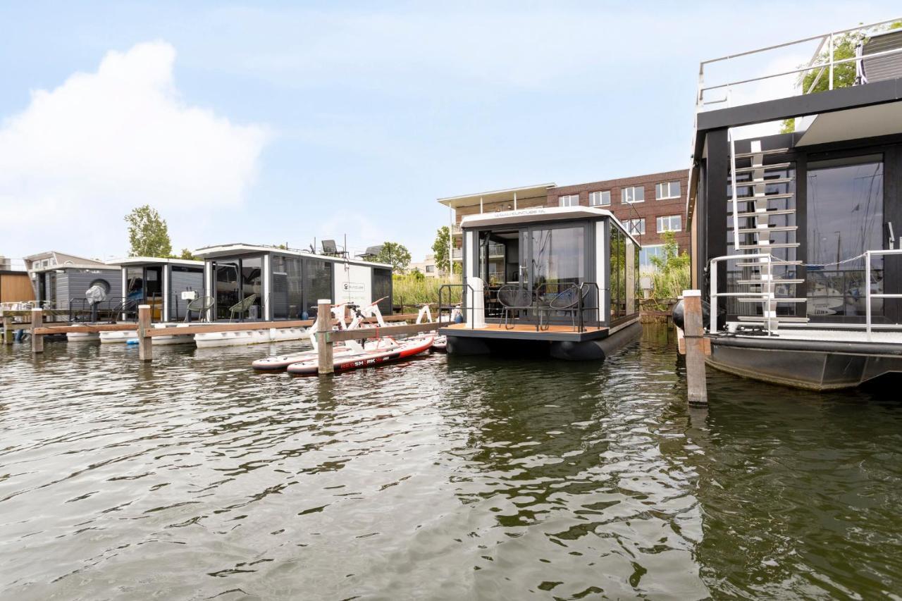 Cosy Tiny Houseboats Near Beach And Restaurants By Weltevreden Experience Zeewolde Buitenkant foto