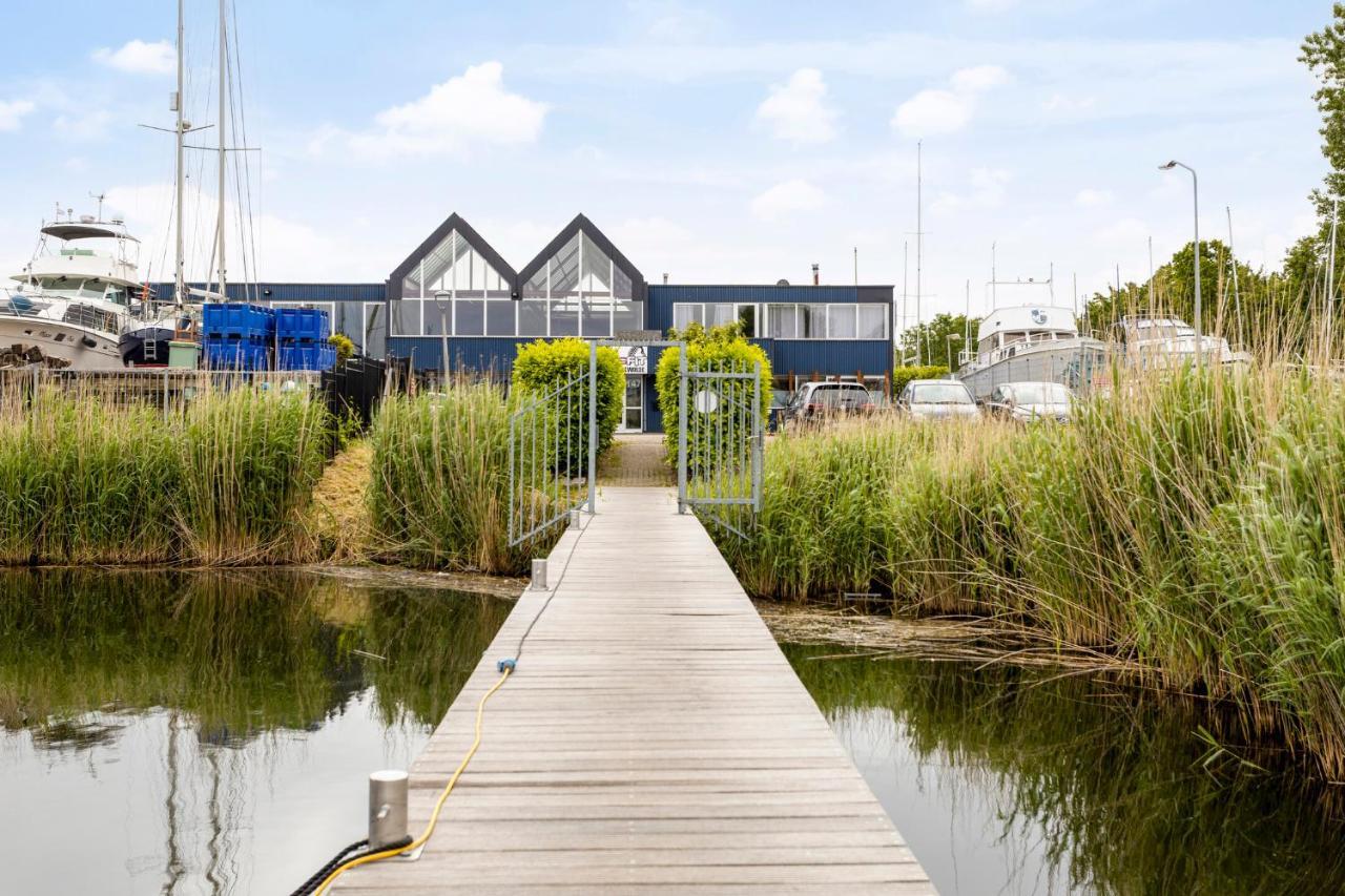 Cosy Tiny Houseboats Near Beach And Restaurants By Weltevreden Experience Zeewolde Buitenkant foto