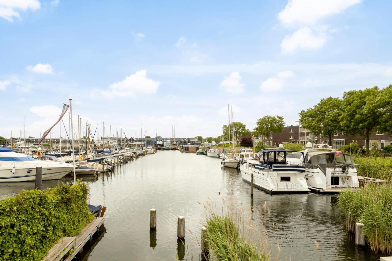 Cosy Tiny Houseboats Near Beach And Restaurants By Weltevreden Experience Zeewolde Buitenkant foto
