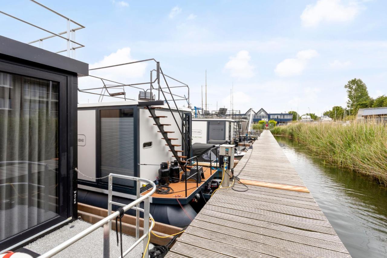 Cosy Tiny Houseboats Near Beach And Restaurants By Weltevreden Experience Zeewolde Buitenkant foto