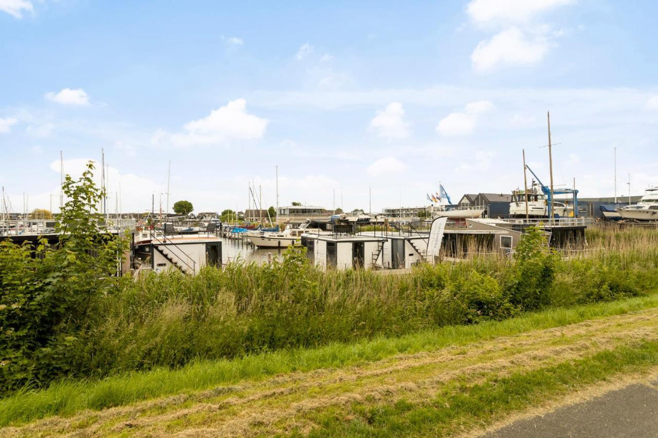 Cosy Tiny Houseboats Near Beach And Restaurants By Weltevreden Experience Zeewolde Buitenkant foto