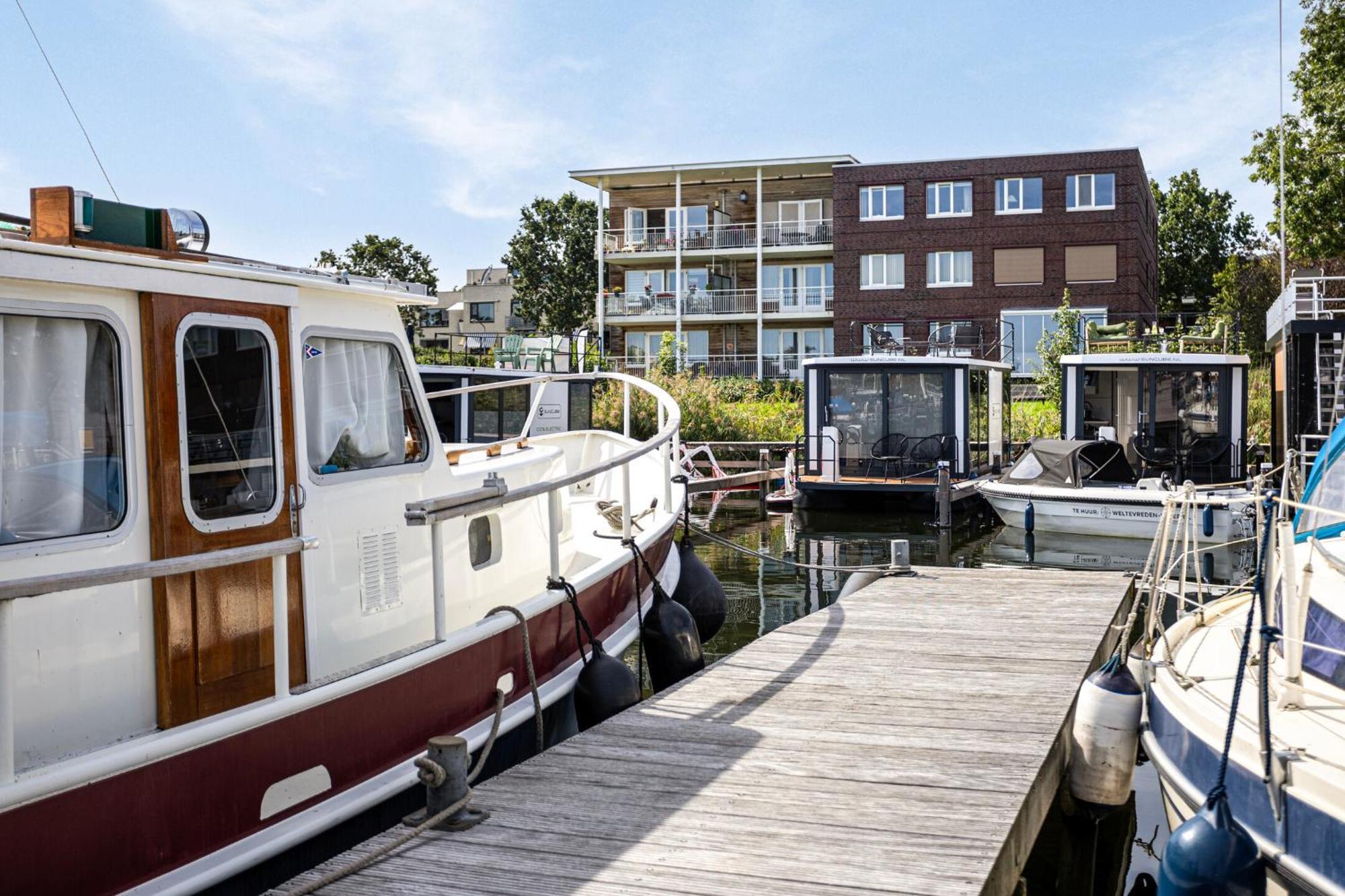 Cosy Tiny Houseboats Near Beach And Restaurants By Weltevreden Experience Zeewolde Buitenkant foto