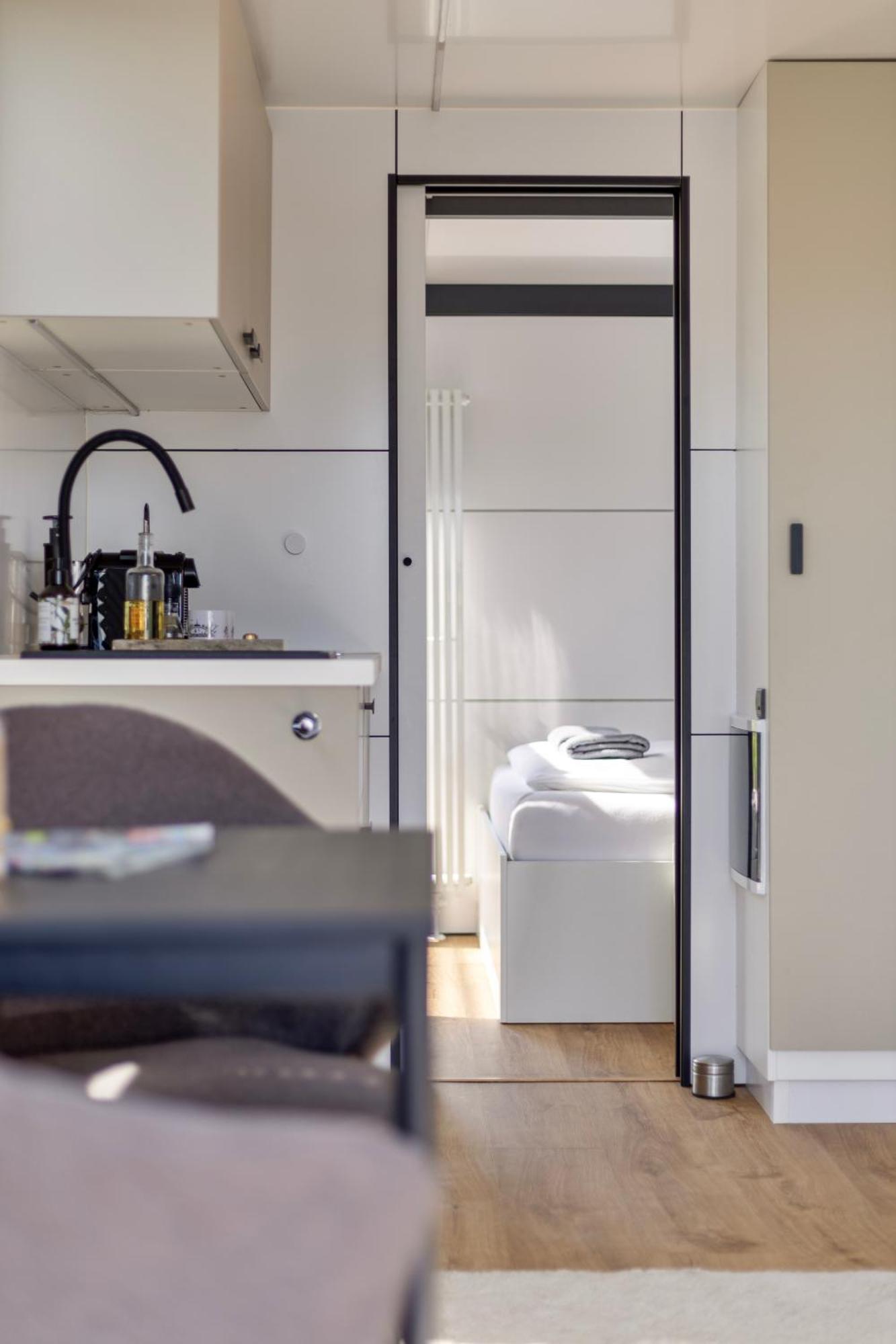 Cosy Tiny Houseboats Near Beach And Restaurants By Weltevreden Experience Zeewolde Buitenkant foto