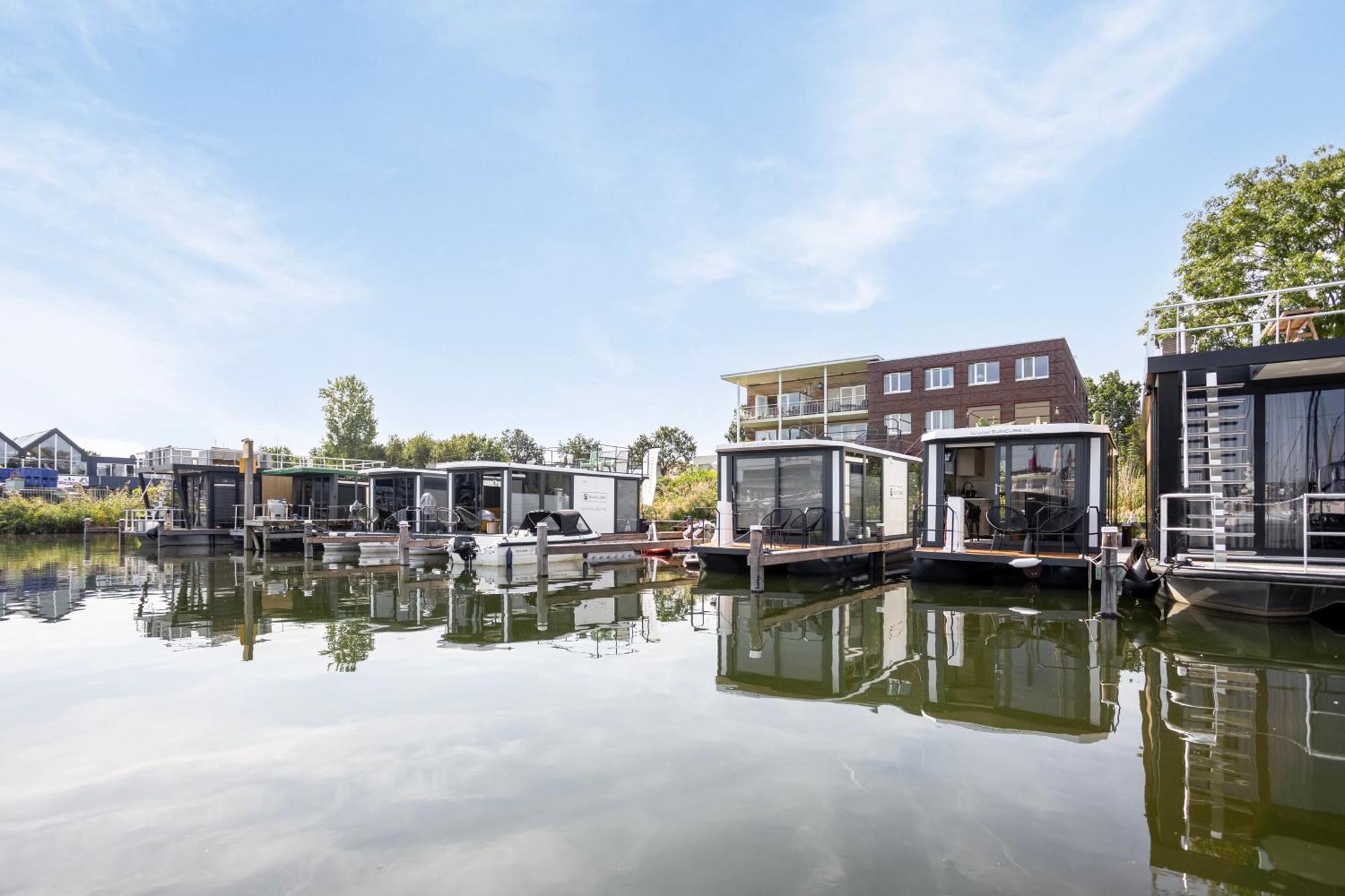 Cosy Tiny Houseboats Near Beach And Restaurants By Weltevreden Experience Zeewolde Buitenkant foto