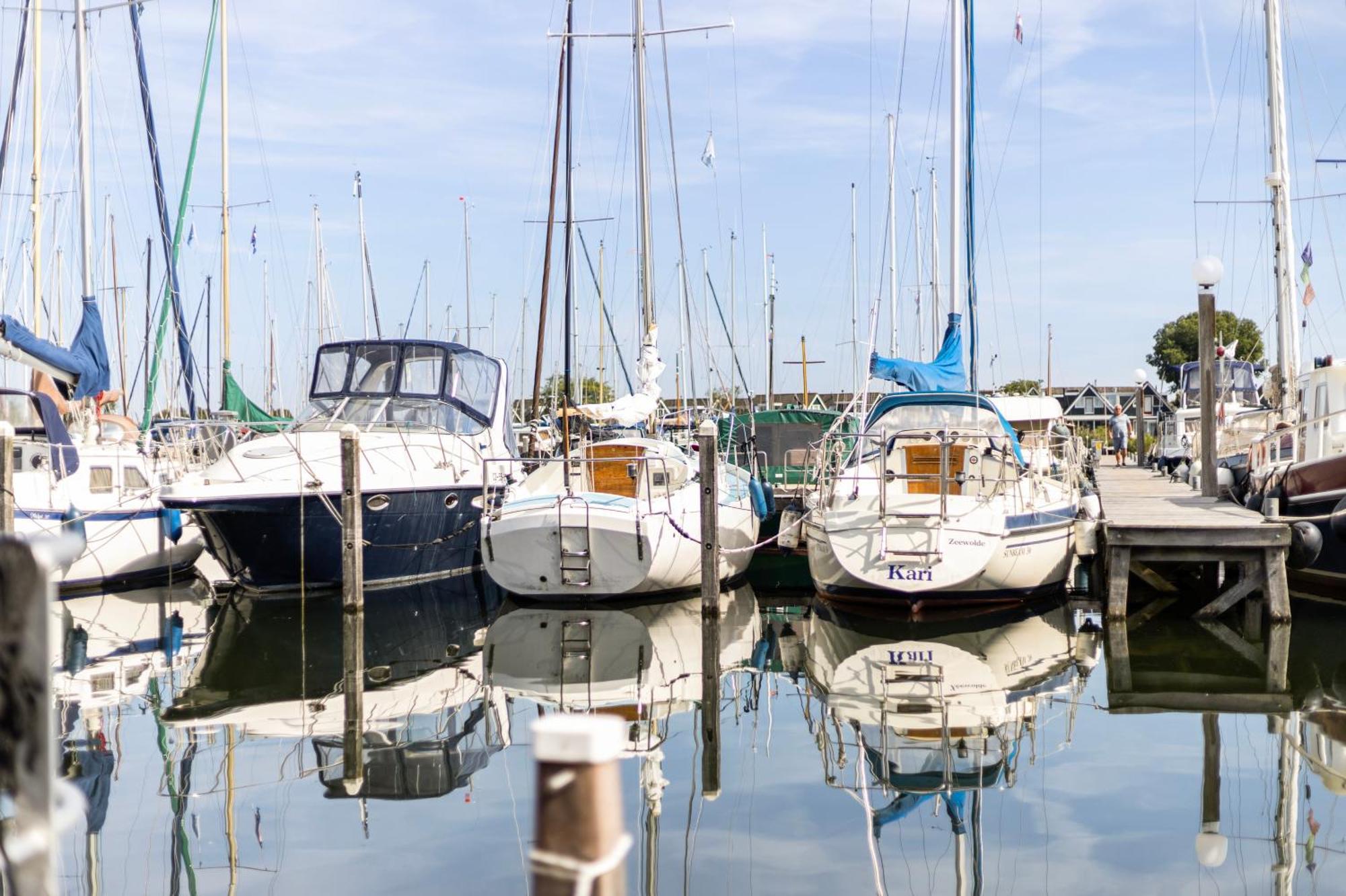 Cosy Tiny Houseboats Near Beach And Restaurants By Weltevreden Experience Zeewolde Buitenkant foto