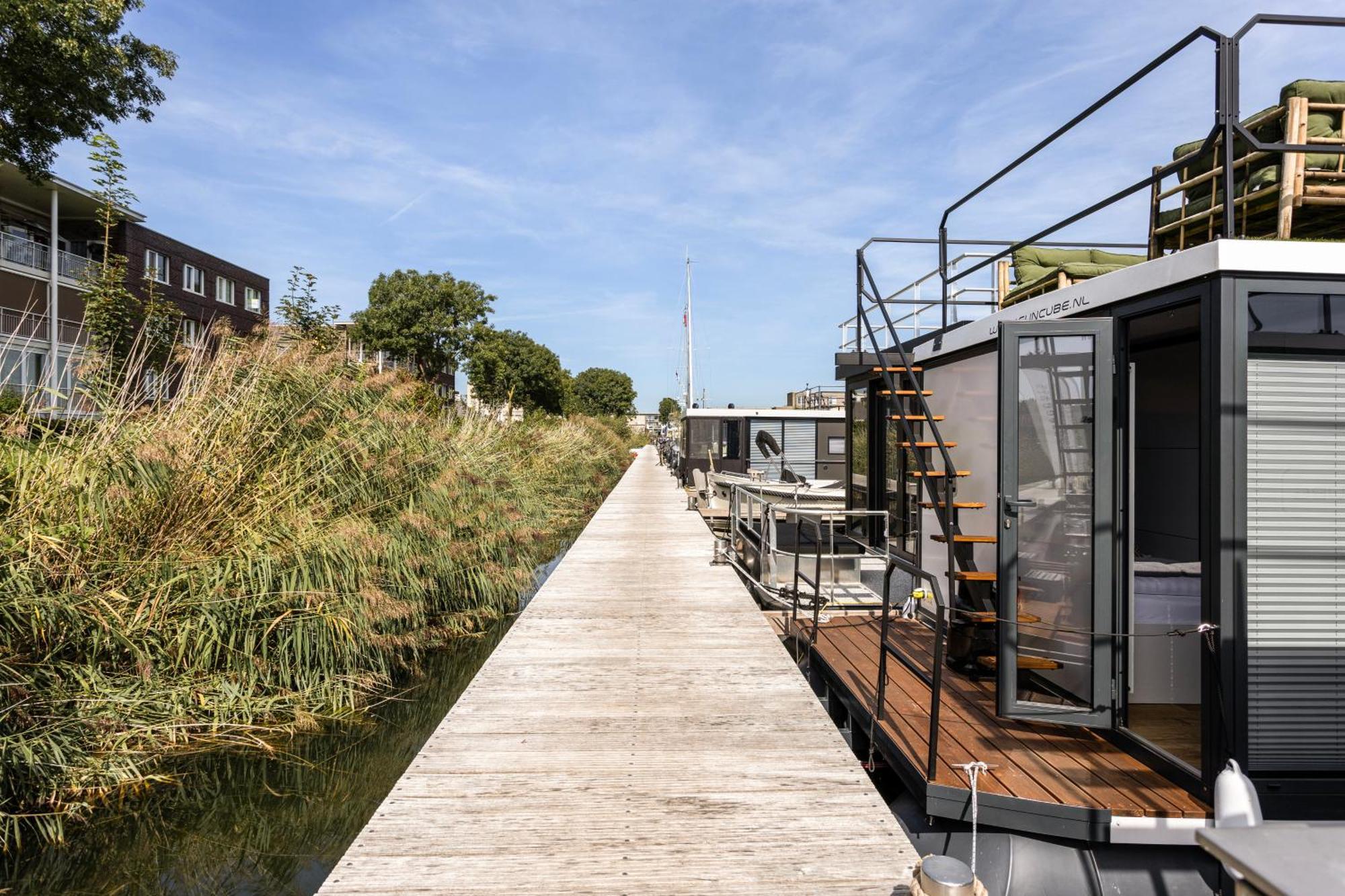 Cosy Tiny Houseboats Near Beach And Restaurants By Weltevreden Experience Zeewolde Buitenkant foto